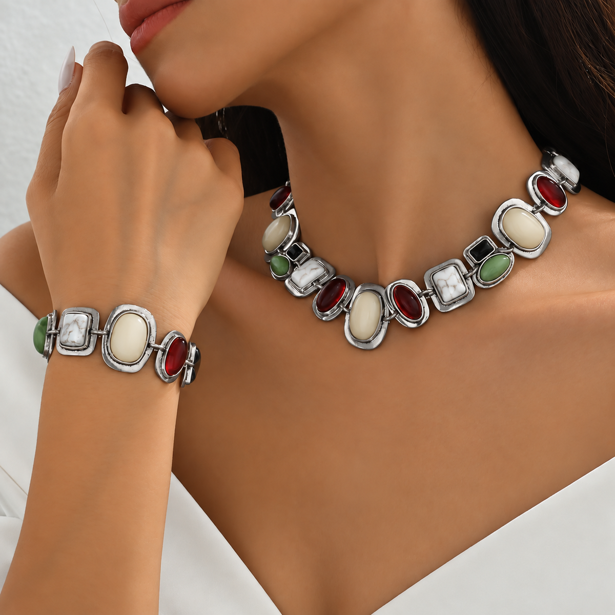 Graevis | Bohemian Set of Necklace and Bracelet with Multicolor Ethnic Design