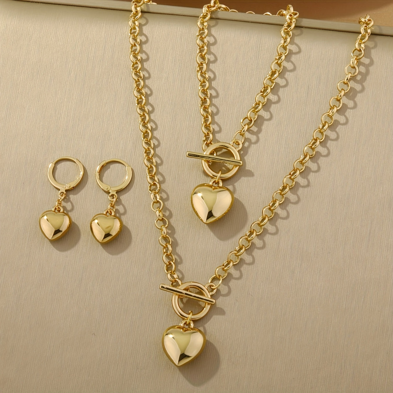 Gia™ Elegant Jewelry Set with Shining Heart and Luxurious Finish