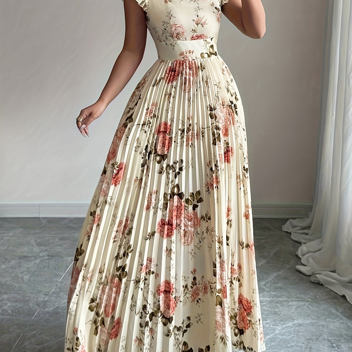 Oxeris | Long Floral Dress with Pleats and Timeless Elegance