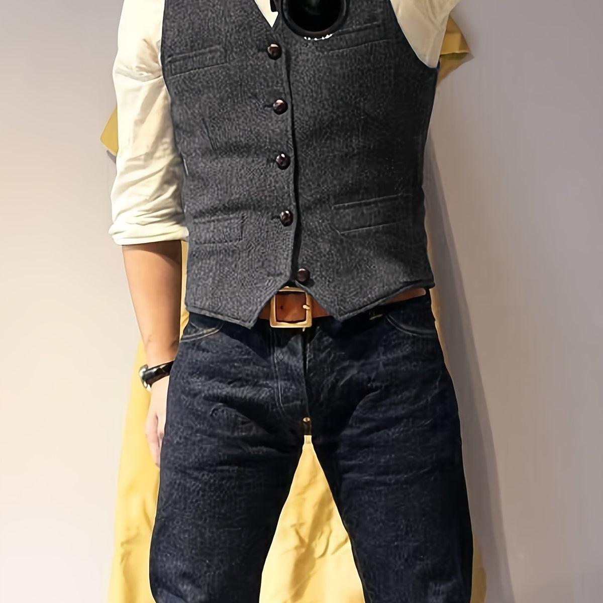 Zoltan | Vintage Herringbone Vest with Classic Style and Timeless Elegance