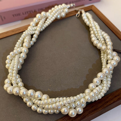 Morgan | Classic Pearl Necklace with Timeless Elegance