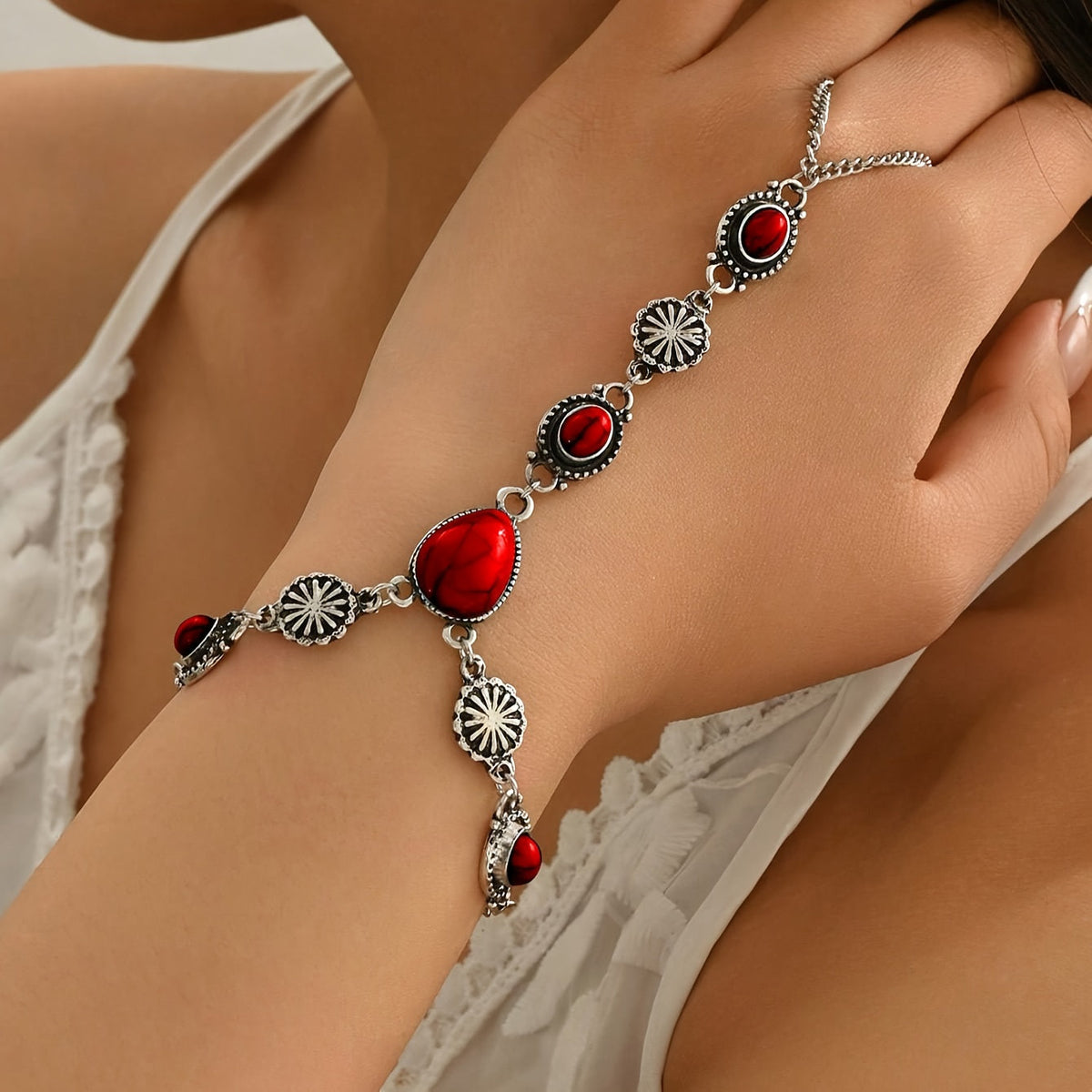 Sandra | Turquoise Bracelet with Floral Details and Vintage Bohemian Style