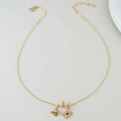 Linda | Minimalist Necklace with Airplane Pendant and Delicate Style