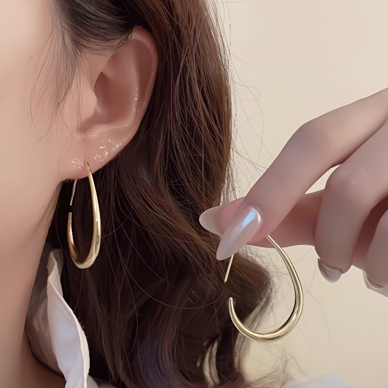 Raya™ Minimalist Drop Earrings with Elegant Design