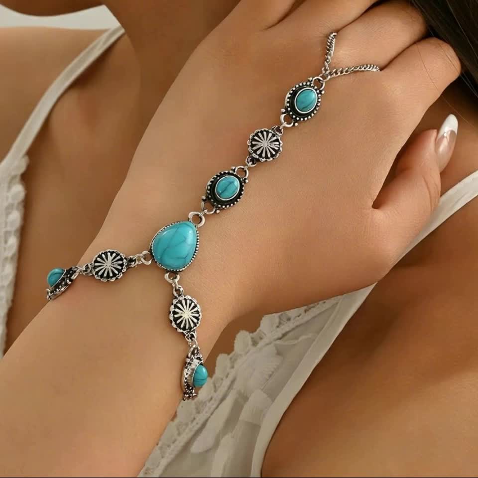 Sandra | Turquoise Bracelet with Floral Details and Vintage Bohemian Style