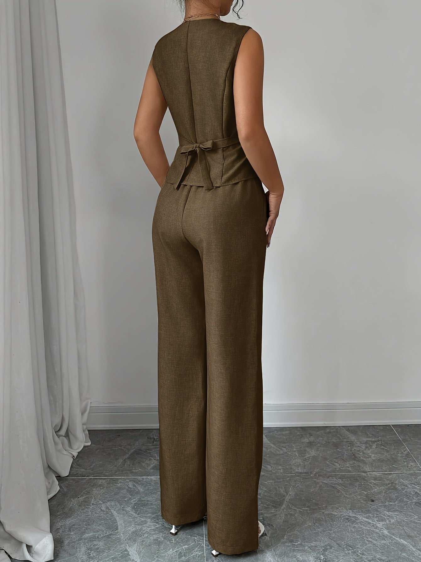 Malia™ Elegant Vest with V-Neck and Straight Pants Set