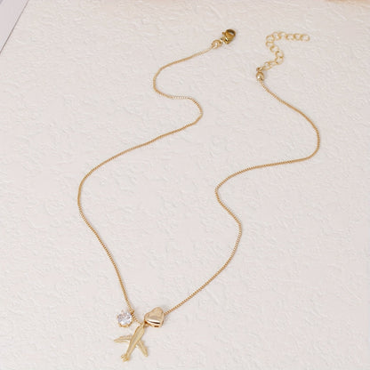 Linda | Minimalist Necklace with Airplane Pendant and Delicate Style