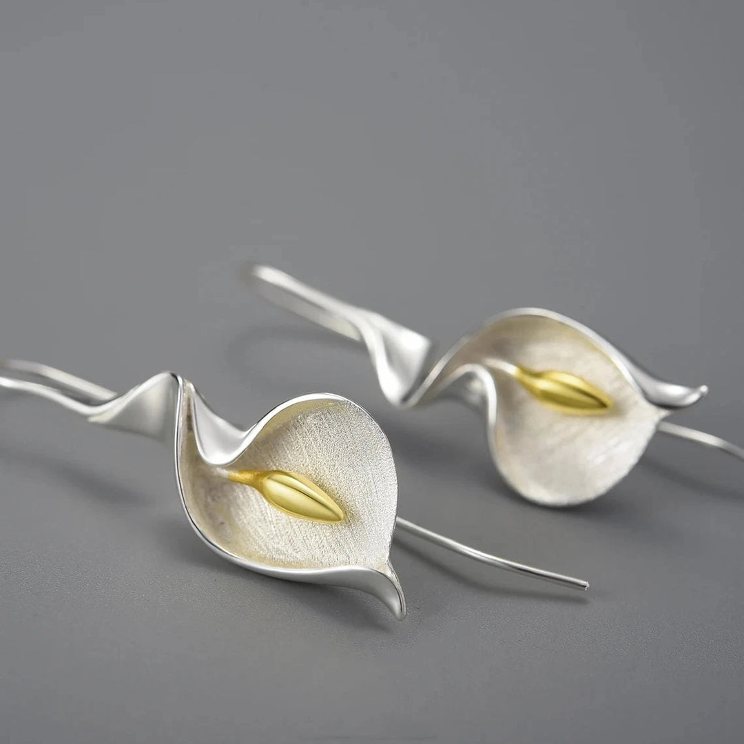 Maple™ Lily Drop Earrings