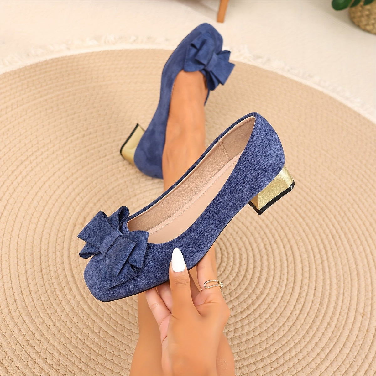 Daviella | Women's shoe with trendy bow on elegant chunky heel