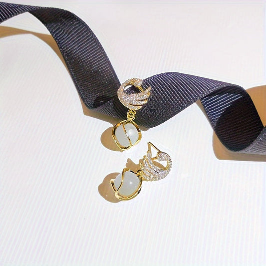 Adelina | Elegant Hanging Earrings with Classic and Sophisticated Design