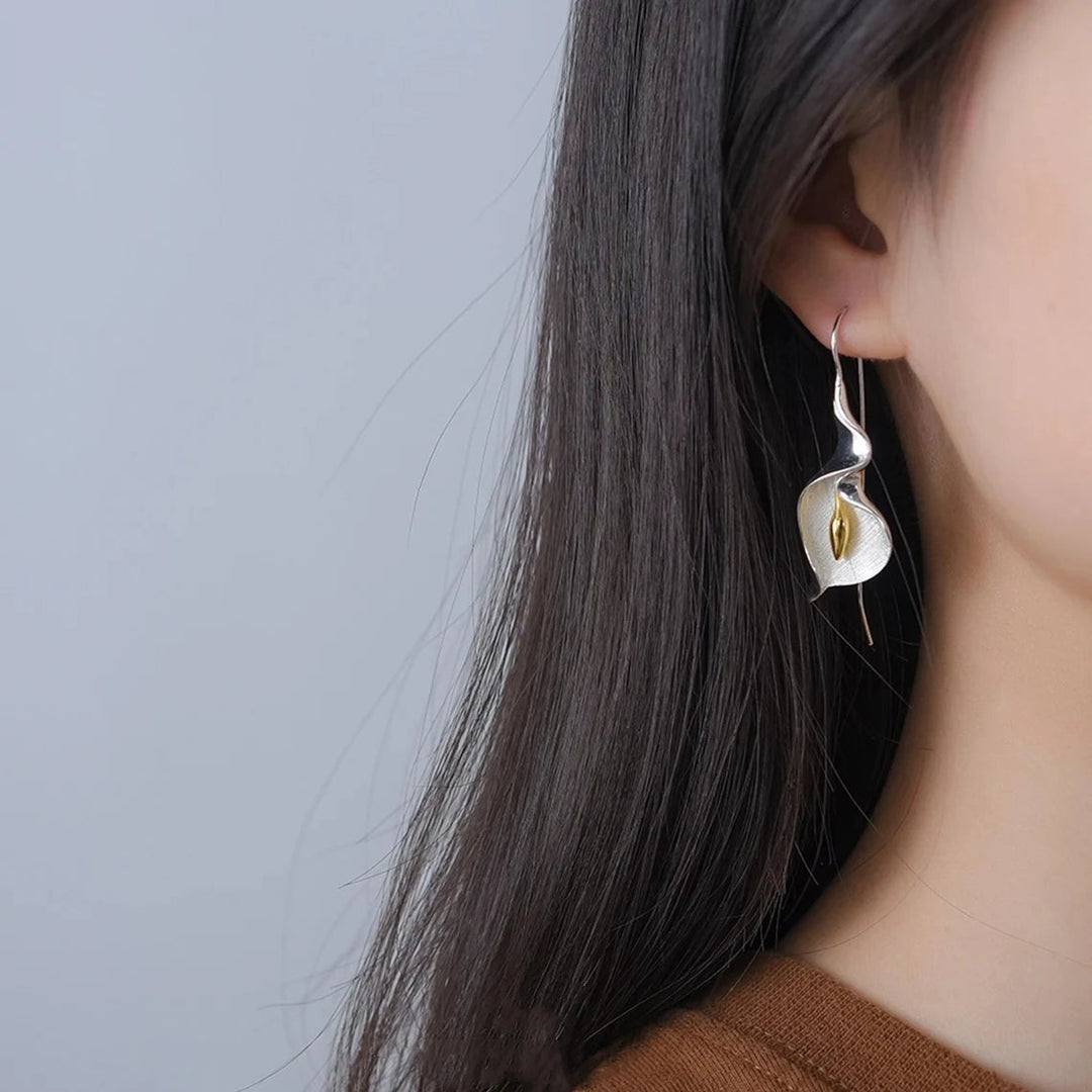 Maple™ Lily Drop Earrings