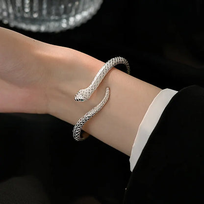 Cynthia | Snake Bracelet with Vintage Design and Elegant Style