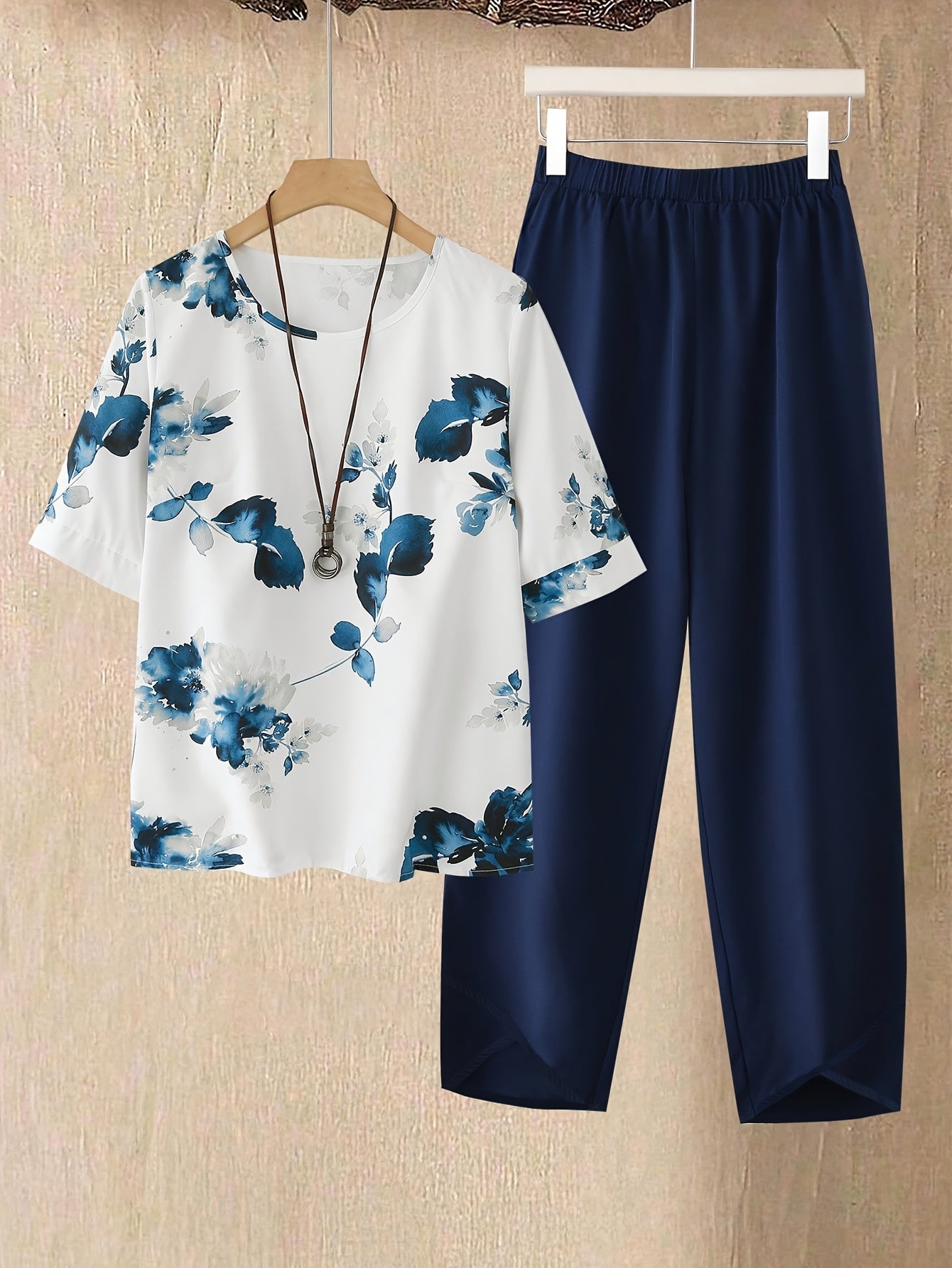 Fynley | Printed Two-Piece Set with Blouse and Comfortable Pants