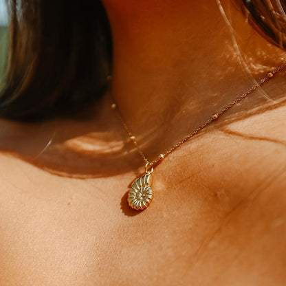 Marlena | Beaded Necklace with Shell and Summer-Style Marine Pendant