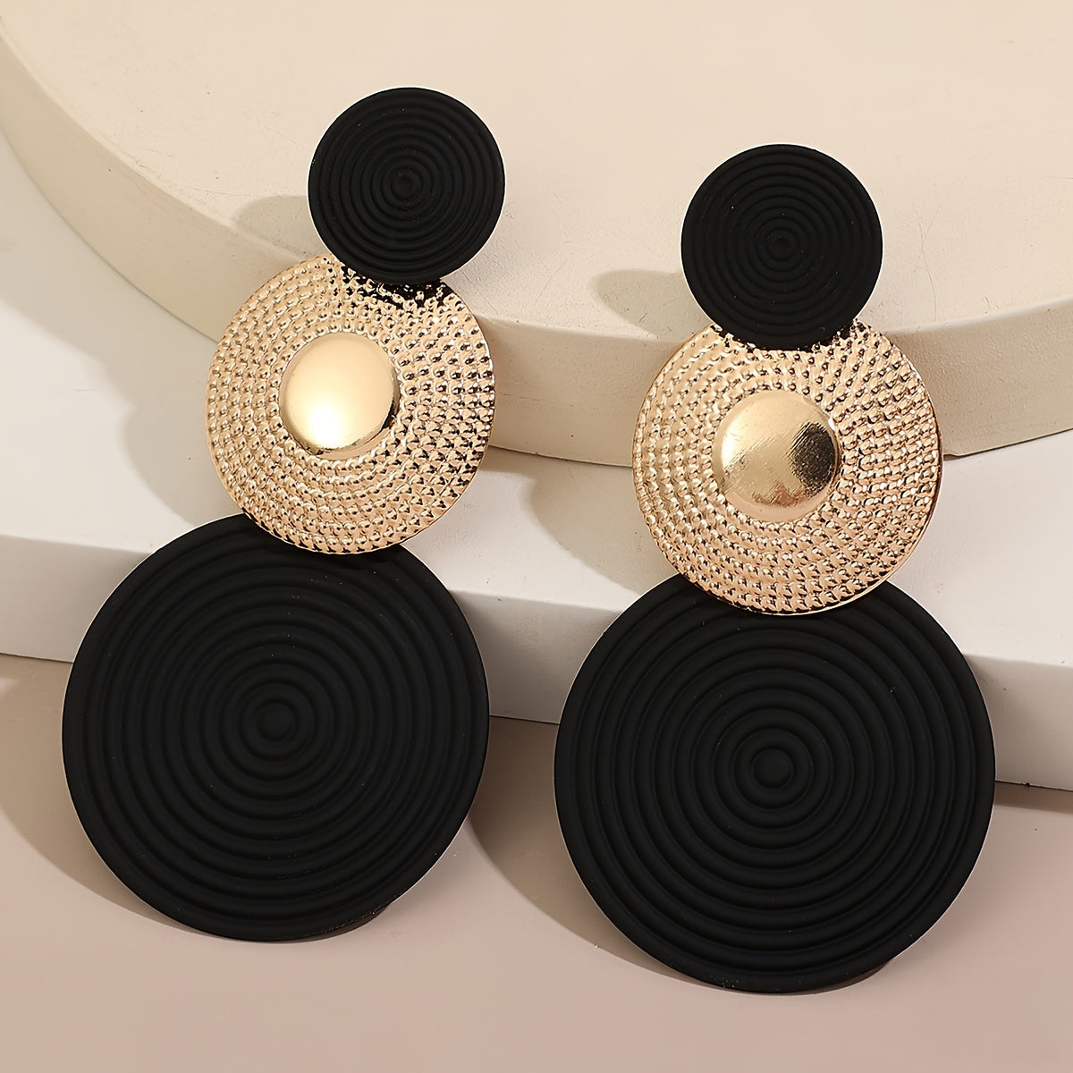 Aileen | Elegant Dangle Earrings with Versatile Design for Every Occasion