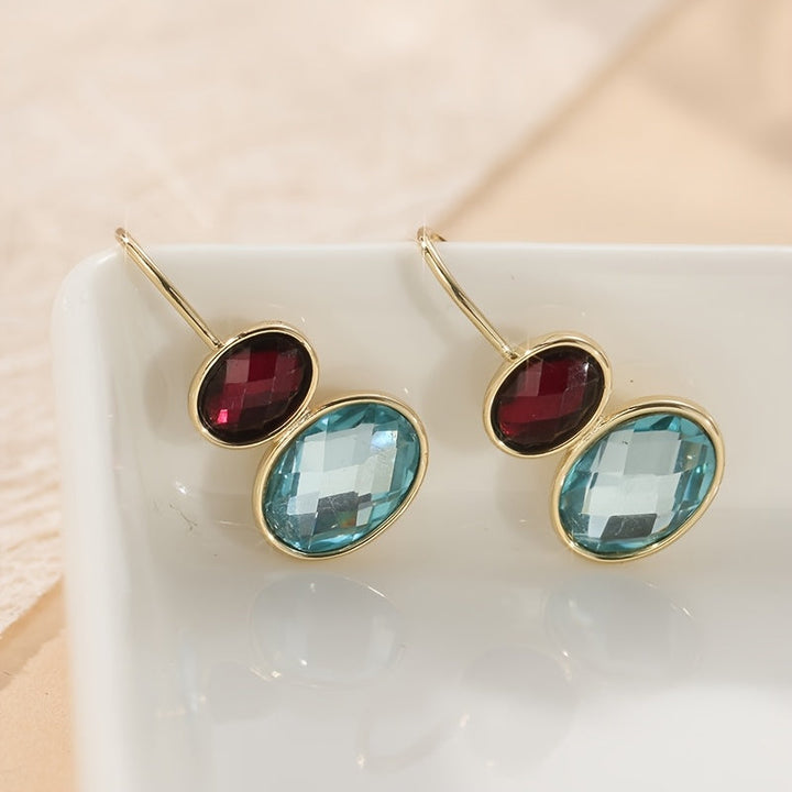 Perla™ Oval Hanging Earrings with Elegant Handcrafted Design