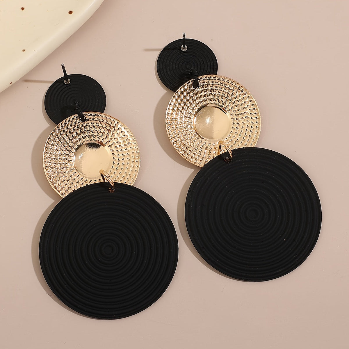 Aileen | Elegant Dangle Earrings with Versatile Design for Every Occasion