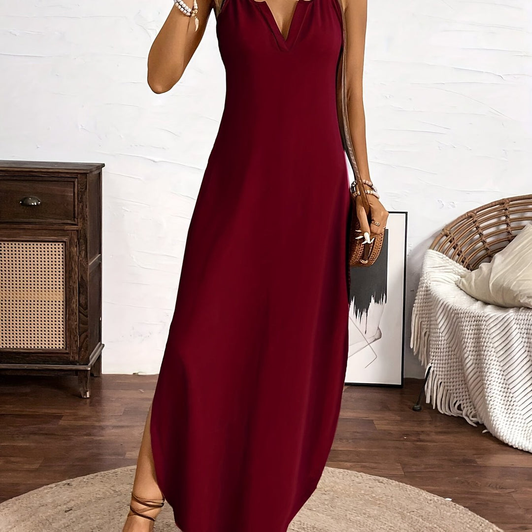 Sailor™ Midi Dress with V-Neck and Relaxed Style