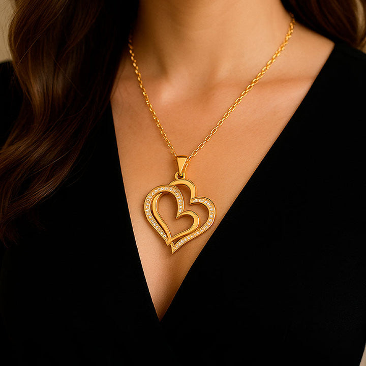 Eira™ Collar “Eternal Love” in Elegant Gold Finish