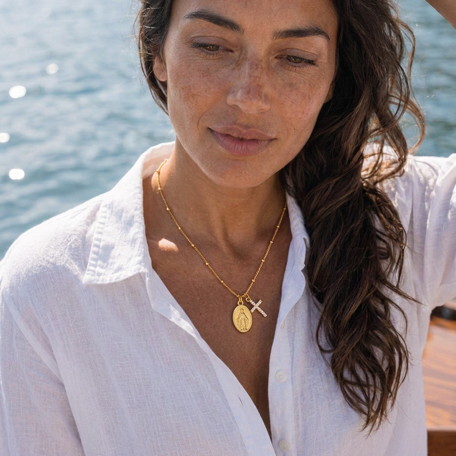 Belladonna | Necklace with Miraculous Medal and Cross