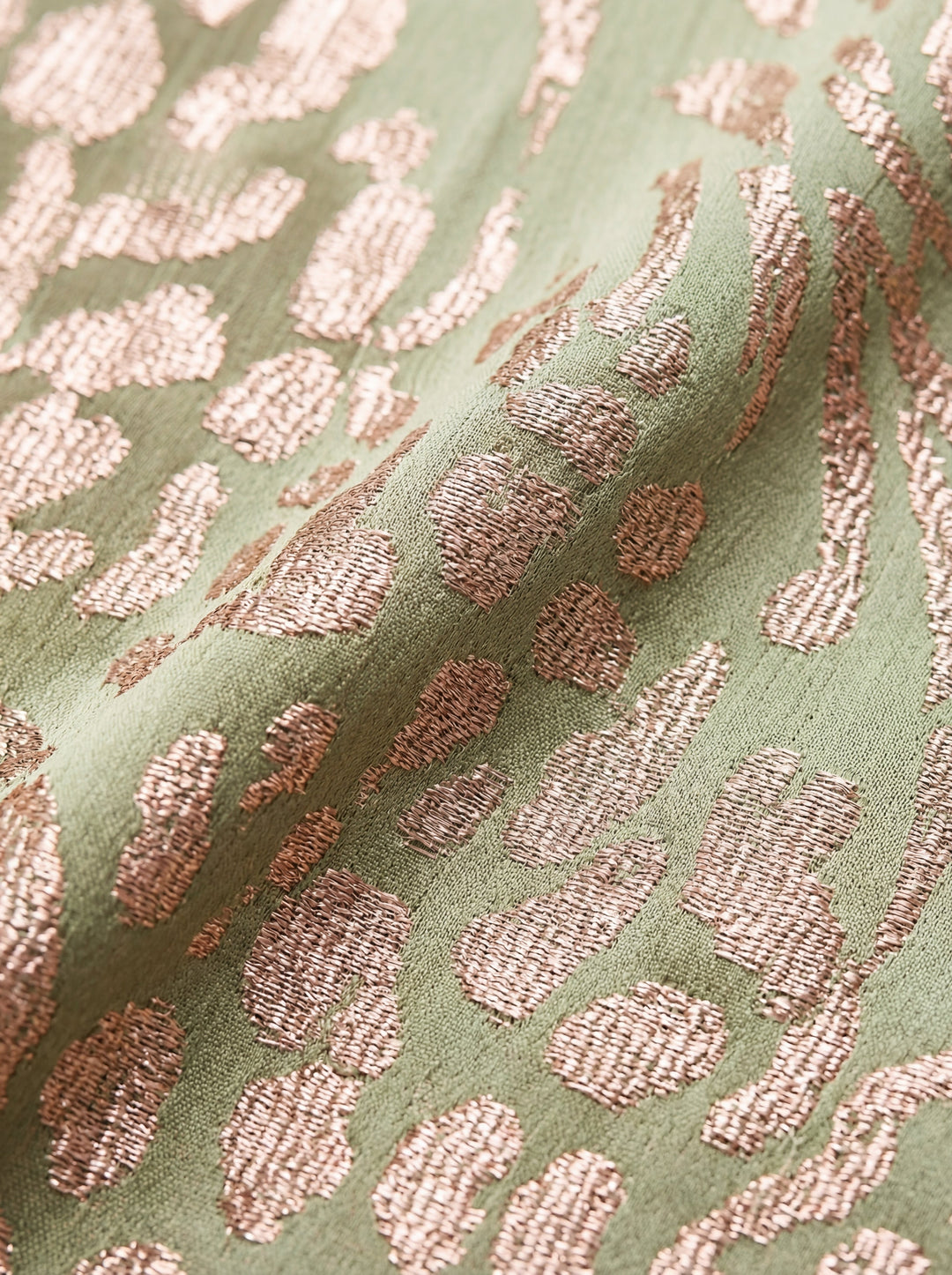 Taryn™ Elegant Dress in Lightweight and Flowing Fabric