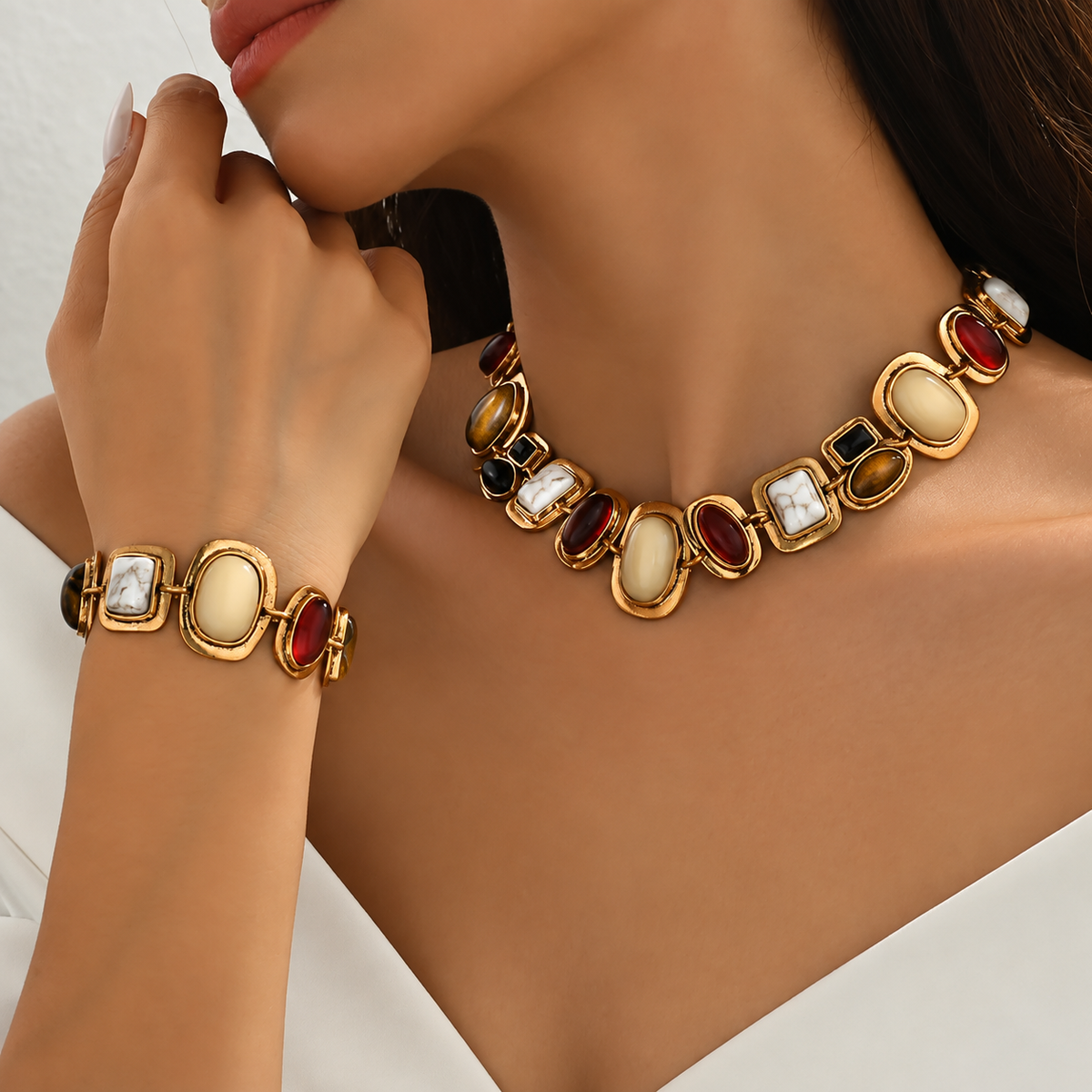 Graevis | Bohemian Set of Necklace and Bracelet with Multicolor Ethnic Design