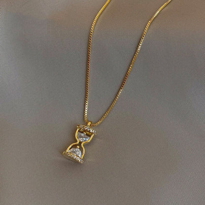 Gavielle | 14K Gold Hourglass Necklace