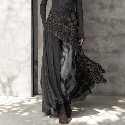 Vireli | Elegant and Flowing Long Dress with Leopard Print