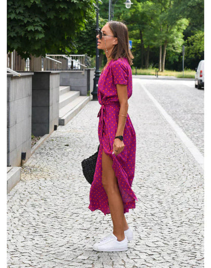 Delia | Elegant Dress with V-Neck and Shaping Cut
