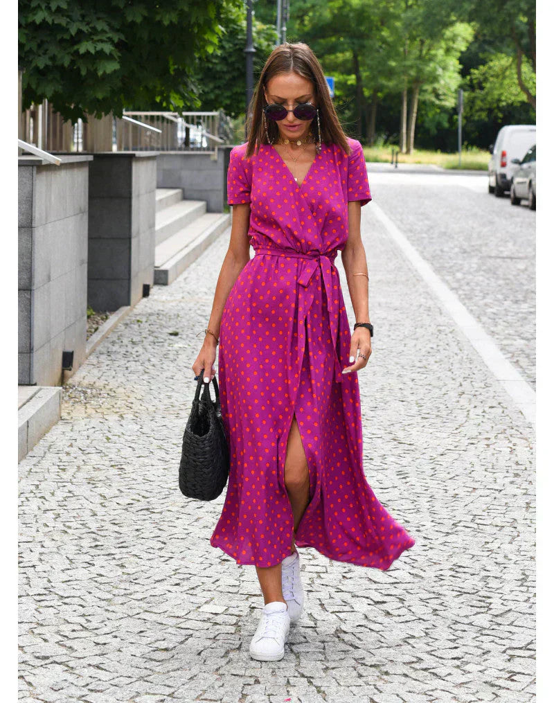 Delia | Elegant Dress with V-Neck and Shaping Cut