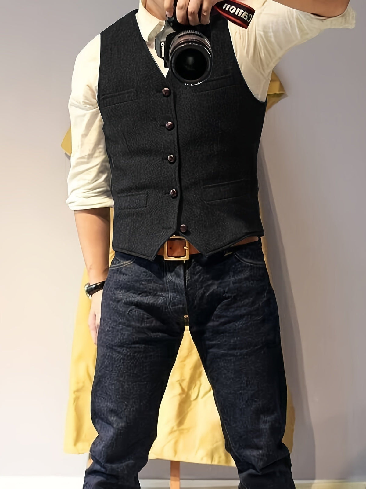 Zoltan | Vintage Herringbone Vest with Classic Style and Timeless Elegance