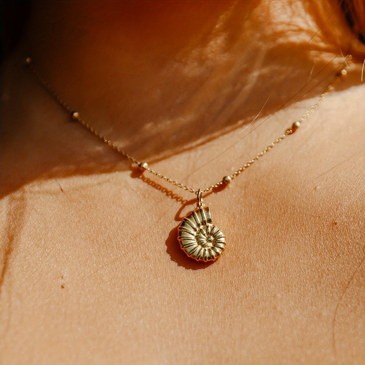 Marlena | Beaded Necklace with Shell and Summer-Style Marine Pendant