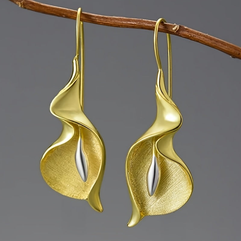 Maple™ Lily Drop Earrings