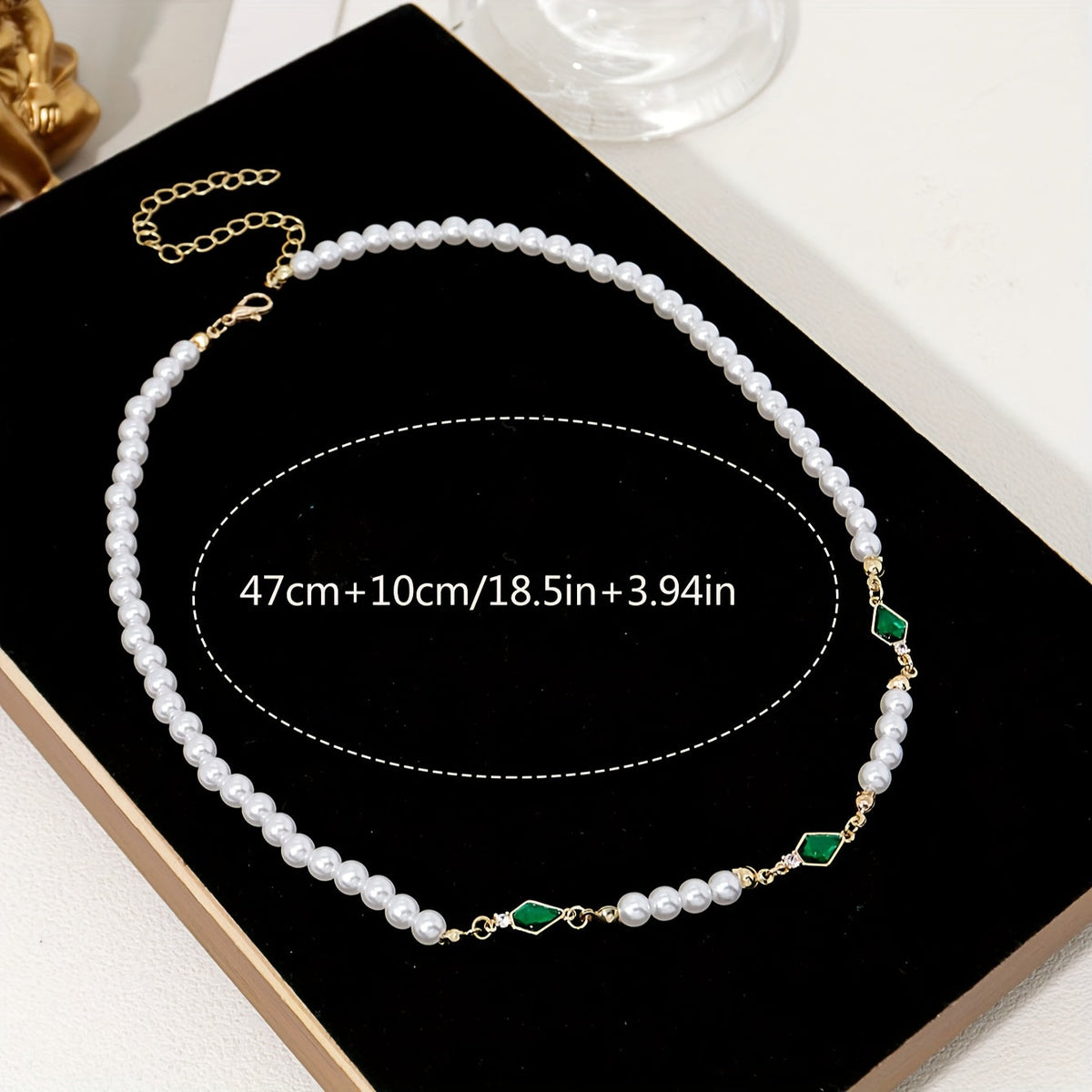 Uaxalt™ Green Bead Necklace for Men with Modern Urban Style