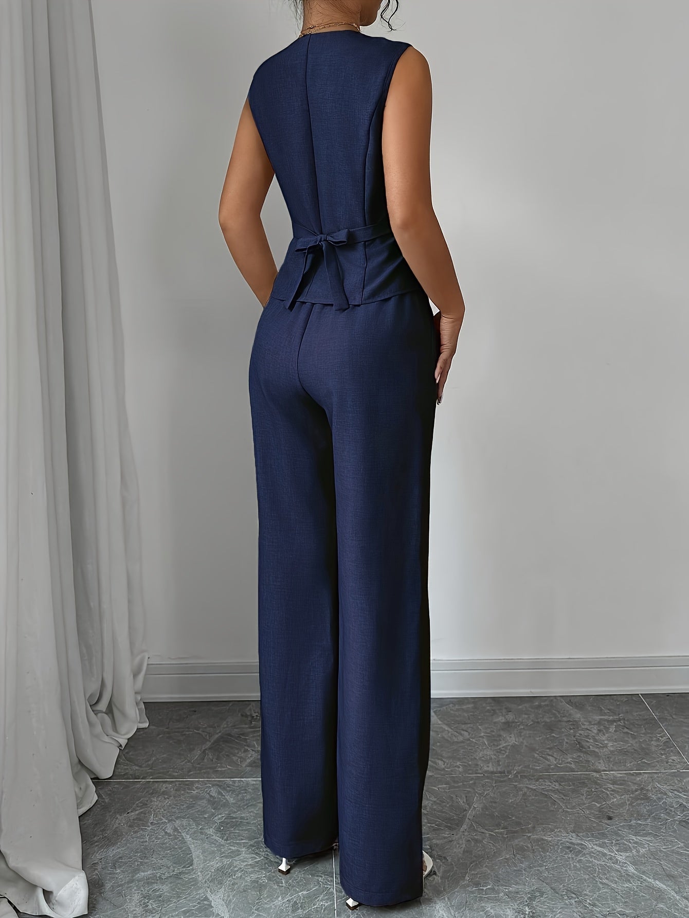 Malia™ Elegant Vest with V-Neck and Straight Pants Set