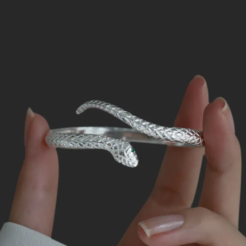 Cynthia | Snake Bracelet with Vintage Design and Elegant Style