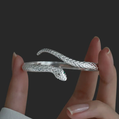 Cynthia | Snake Bracelet with Vintage Design and Elegant Style