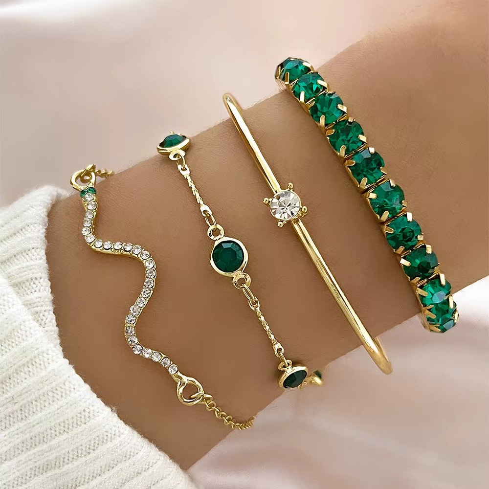 Orelissea™ Classic Emerald Crystal Bracelet Set