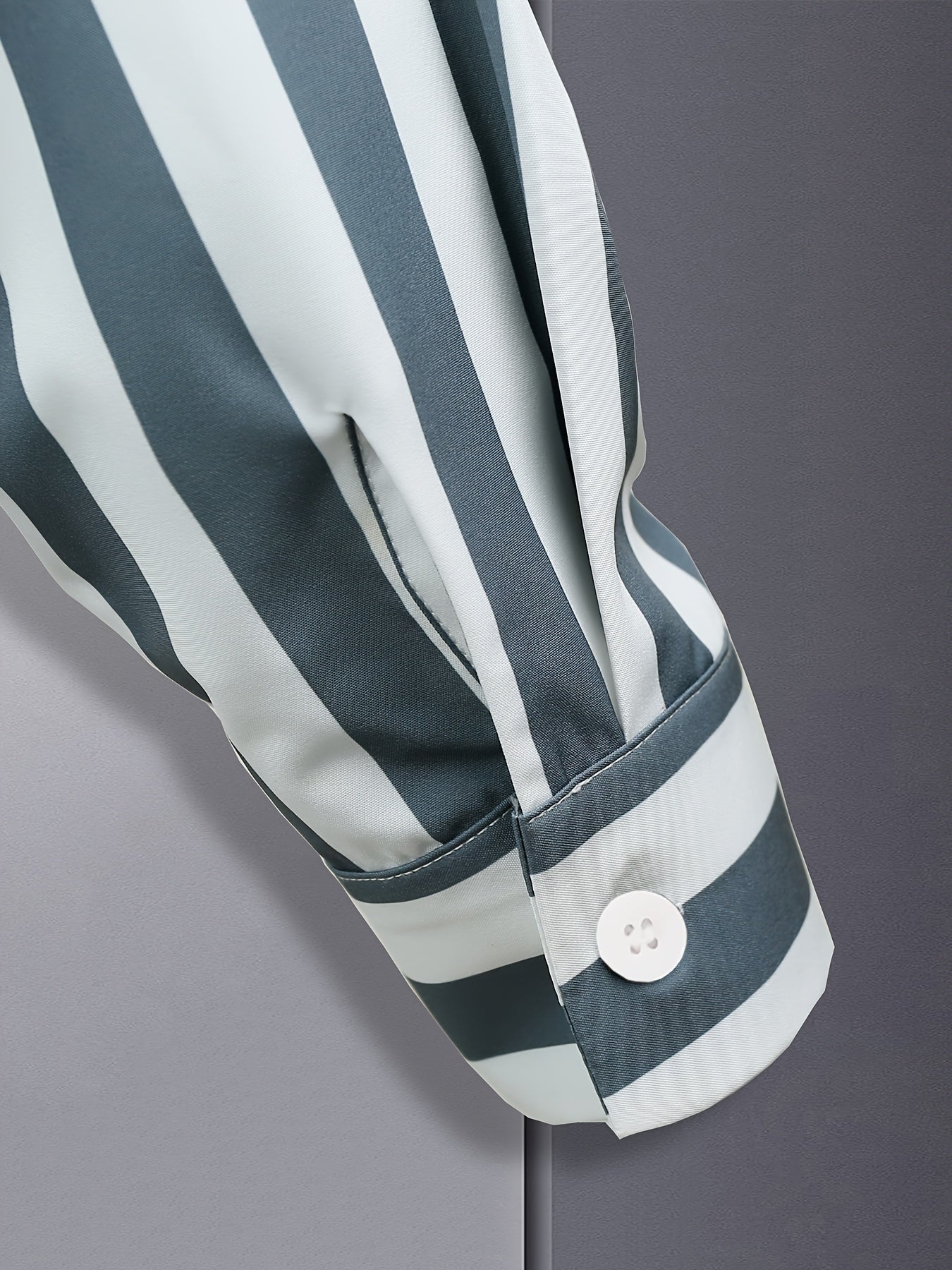Kervik™ Men's Long Sleeve Tropical Shirt with Stripes and Classic Collar