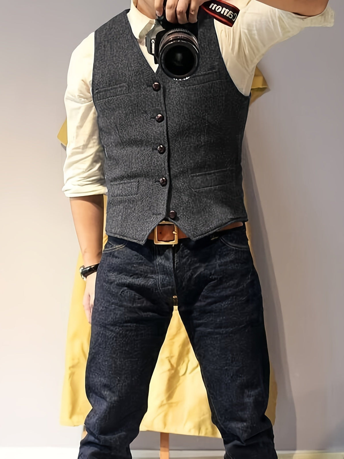 Zoltan | Vintage Herringbone Vest with Classic Style and Timeless Elegance