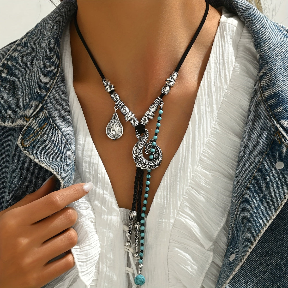 Caterina | Geometric Bead Necklace with Vintage Bohemian Style