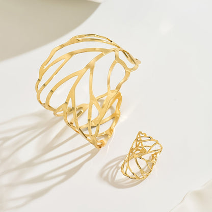 Lavinia | Vintage Style Hollow Leaf Bracelet and Ring Set