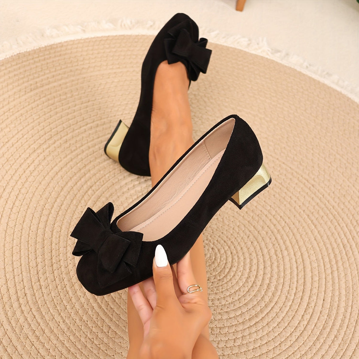 Daviella | Women's shoe with trendy bow on elegant chunky heel