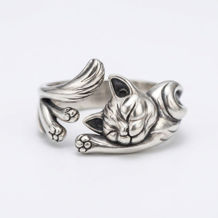Velisse™ Sophisticated Retro Ring with a Romantic Touch