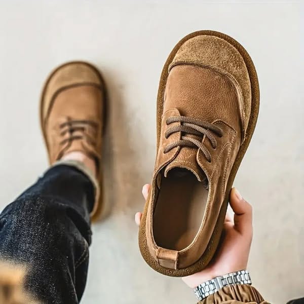 Waylon | Ferran Léo Oxford Shoes in Faux Suede