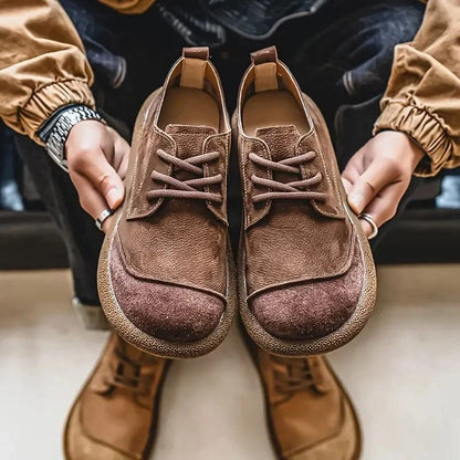 Waylon | Ferran Léo Oxford Shoes in Faux Suede