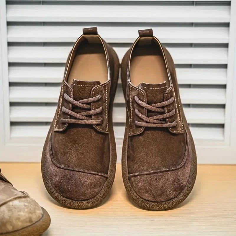 Waylon | Ferran Léo Oxford Shoes in Faux Suede