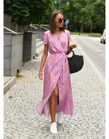 Delia | Elegant Dress with V-Neck and Shaping Cut