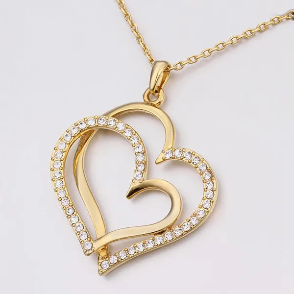 Eira™ Collar “Eternal Love” in Elegant Gold Finish